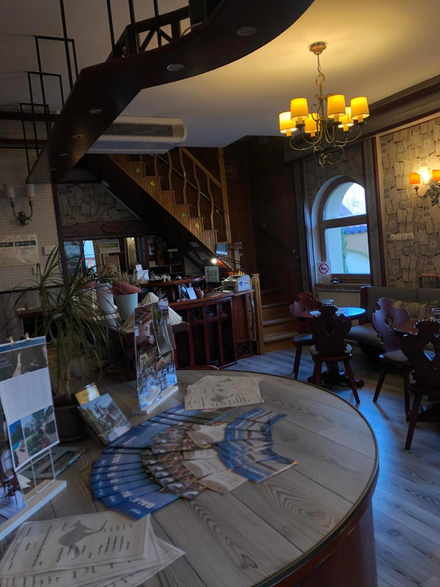 Hotel Kenguru Panzio à Hódmezővásárhely Extérieur photo