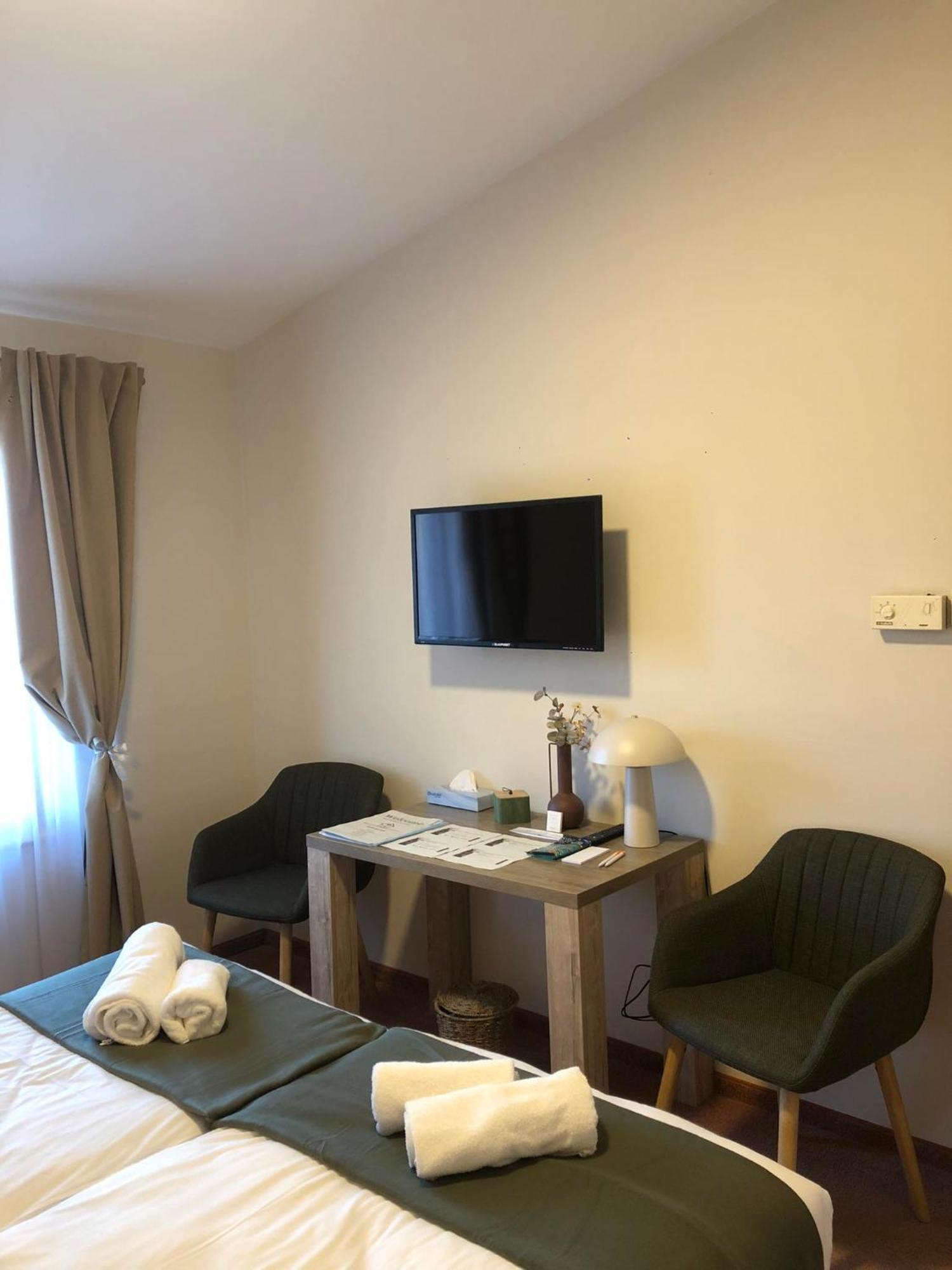 Hotel Kenguru Panzio à Hódmezővásárhely Extérieur photo