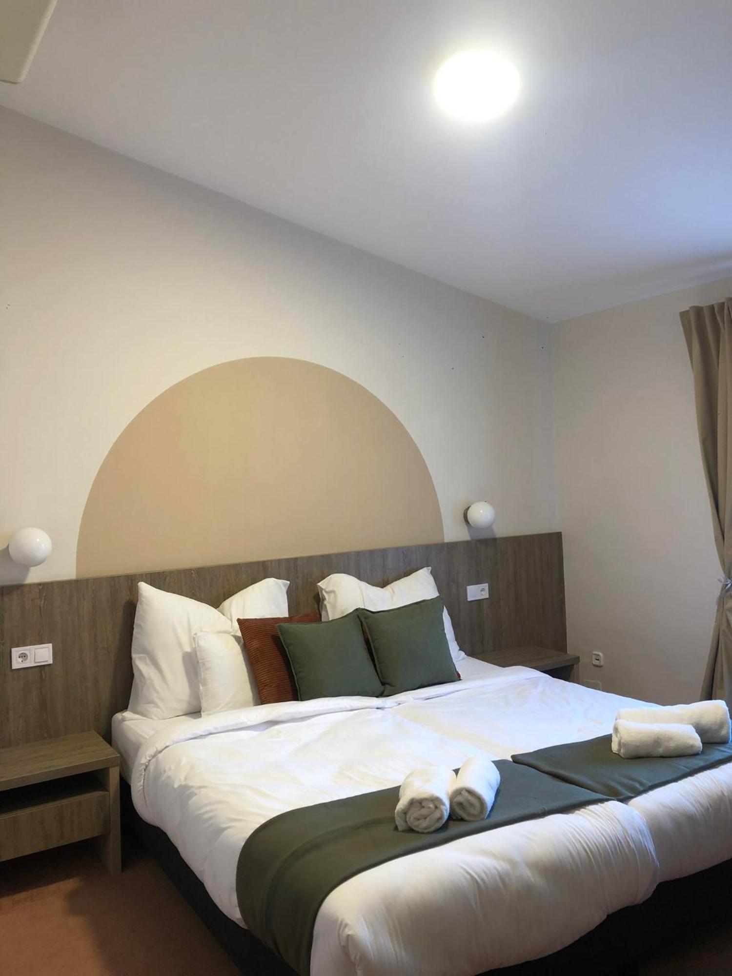 Hotel Kenguru Panzio à Hódmezővásárhely Extérieur photo