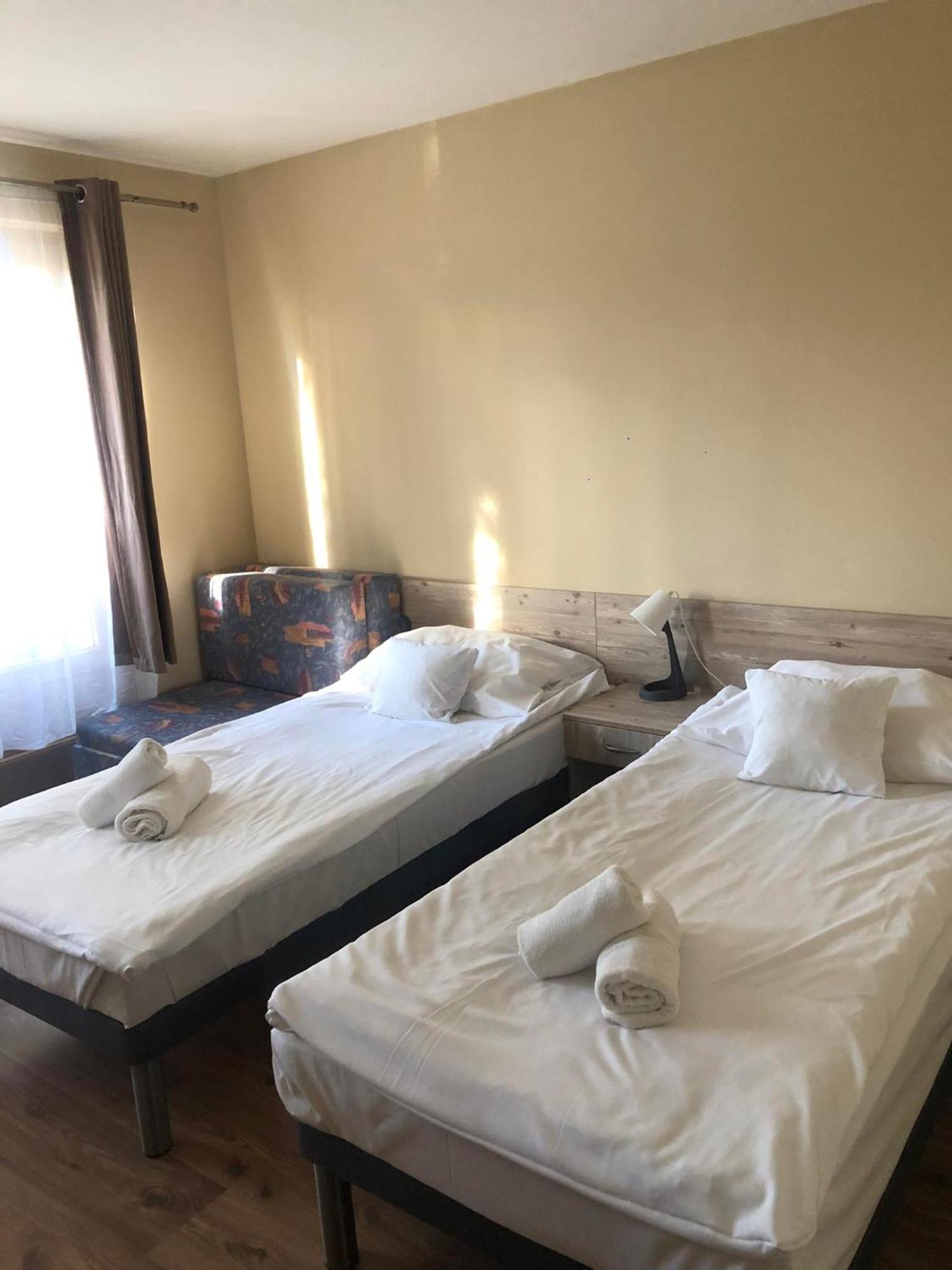 Hotel Kenguru Panzio à Hódmezővásárhely Extérieur photo