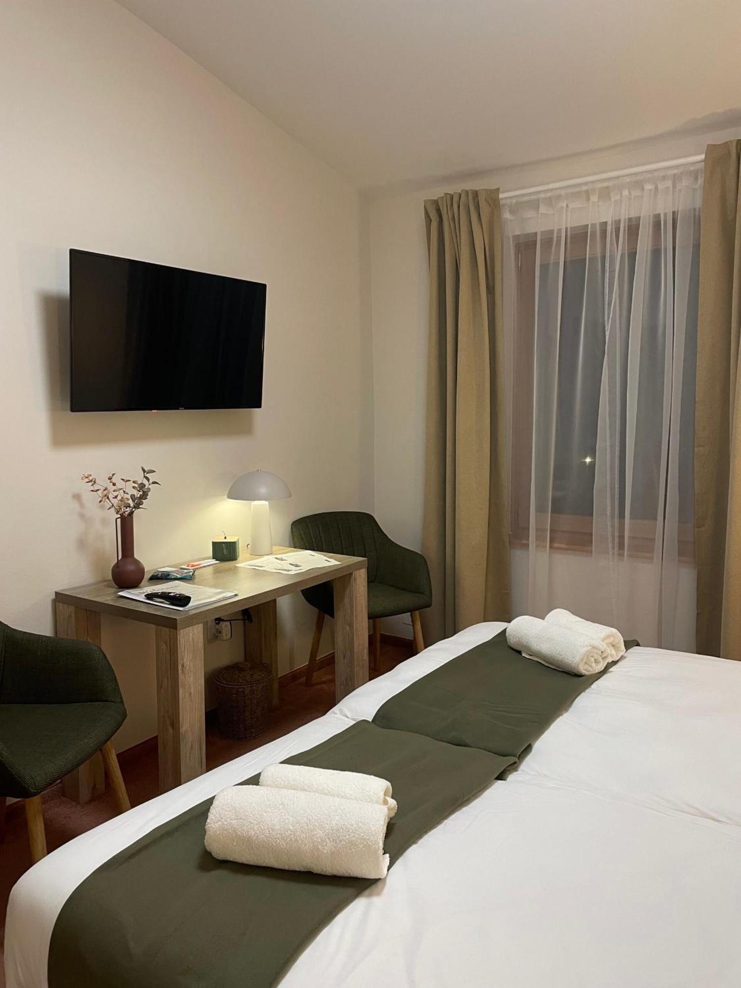 Hotel Kenguru Panzio à Hódmezővásárhely Extérieur photo