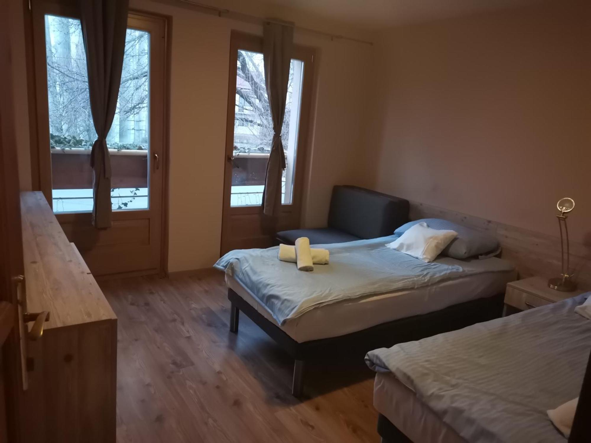 Hotel Kenguru Panzio à Hódmezővásárhely Extérieur photo