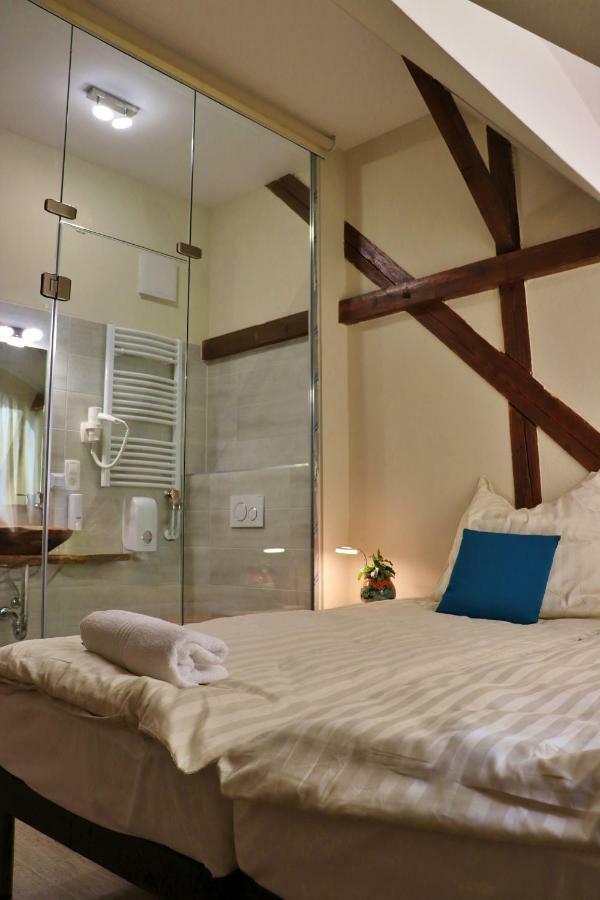 Hotel Kenguru Panzio à Hódmezővásárhely Extérieur photo
